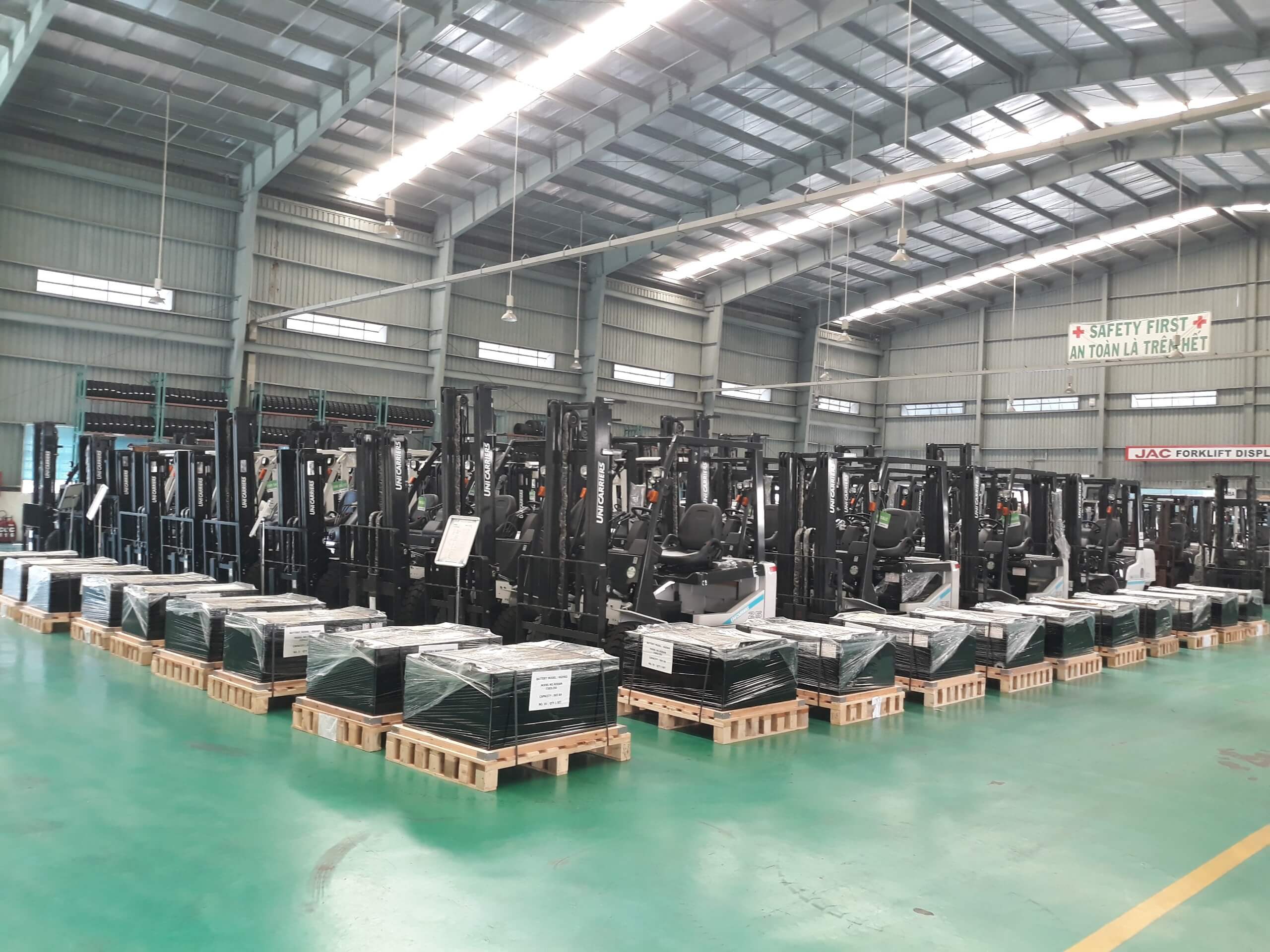 Xe Nâng 365 - bán và cho thuê bình điện xe nâng mới