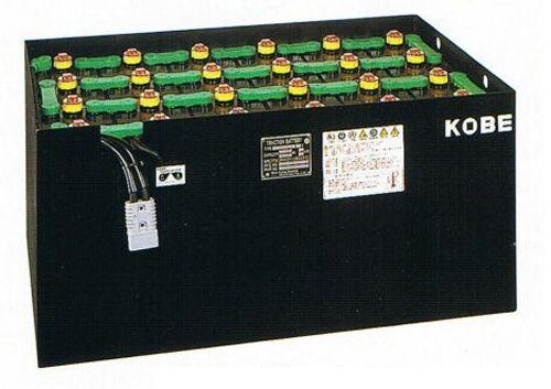 Bình xe nâng điện ngồi lái Vai trò và ứng dụng trong ngành công nghiệp (1)