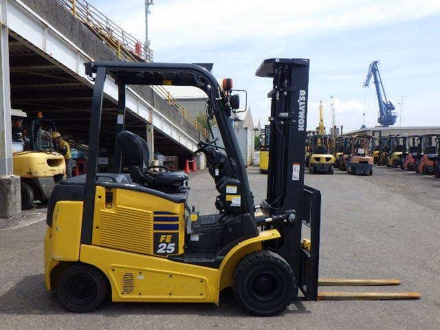 Xe Nâng Komatsu Điện Giải Pháp Xanh Cho Doanh Nghiệp (1)